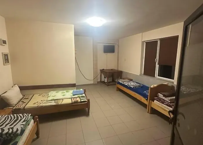 елит Ξενοδοχείο *