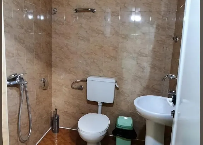 елит Ξενοδοχείο *