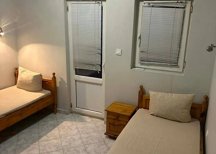 елит Ξενοδοχείο *